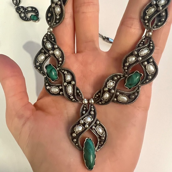 Vintage Solid Silver Malachite & Pearl Jewelry Set - Picture 4 of 5